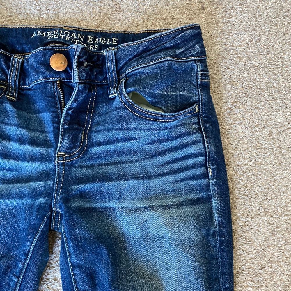 American Eagle — Blue skinny jeans